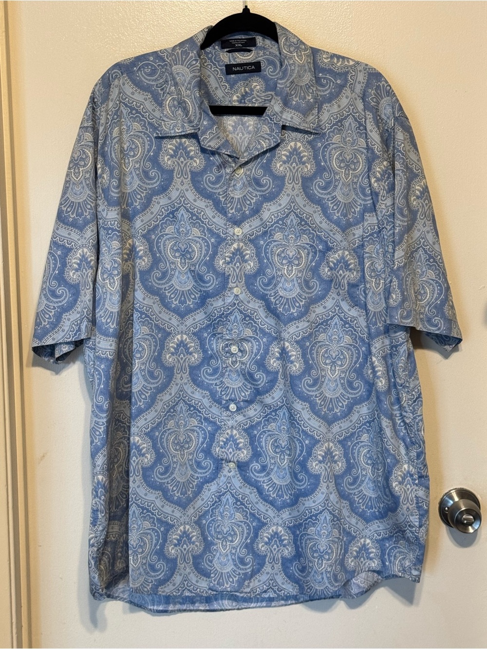 Nautica Men’s Vintage Light Blue Paisley Short Sleeve Button-Up Shirt Y2K